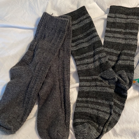 Women’s sock bundle - 2 NWT and 5 EUC like new pairs - Picture 2 of 8